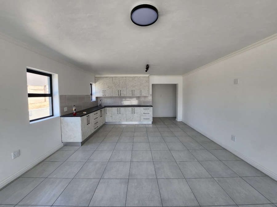 5 Bedroom Property for Sale in Wavecrest Eastern Cape